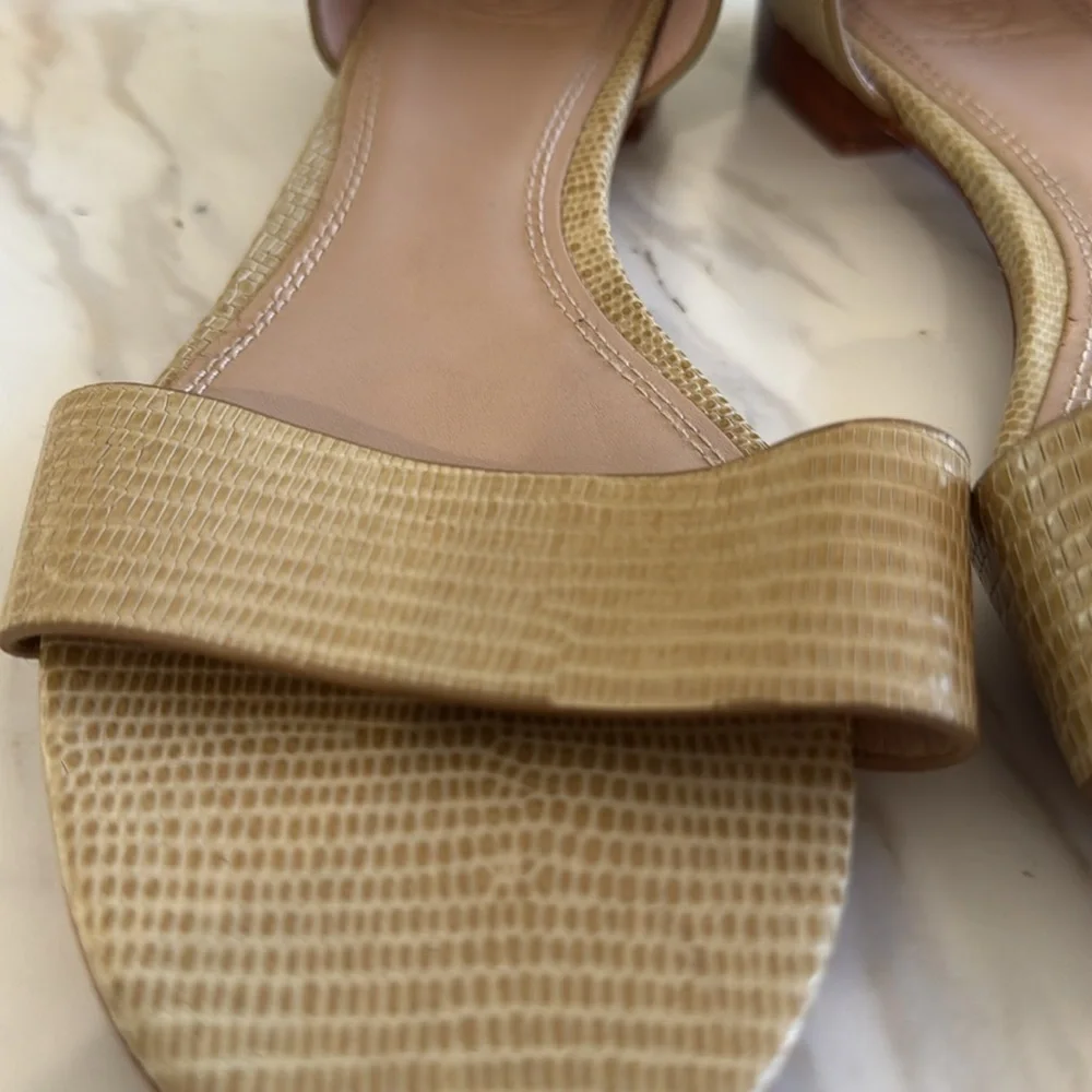 Tory Burch Savannah D'Orsay Flat Sandals Tan Embossed Leather Strap‎ Front Sz 10
